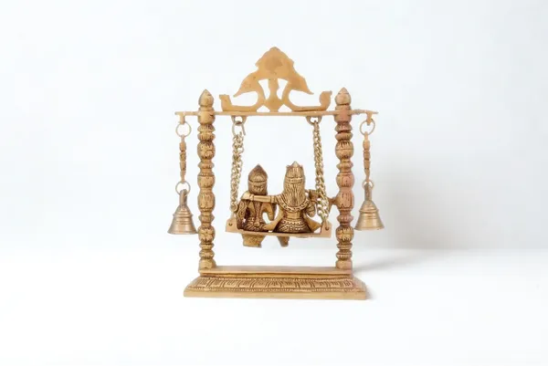 Krishna_with_Radha_Jhula