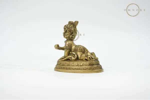Bal_Krishna_with_Laddu__(Premium)