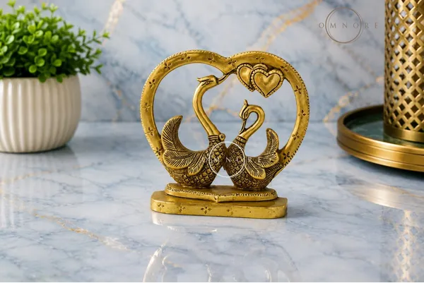 Swans_in_Love._With_heart