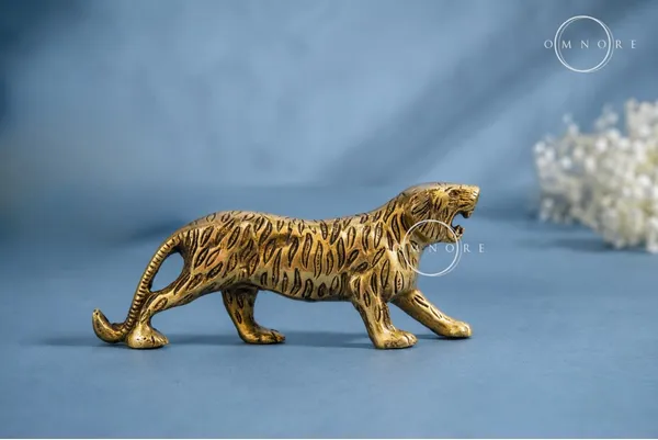 Tiger_with_lines