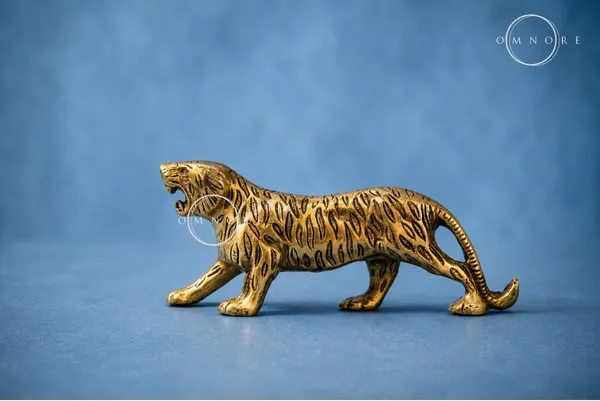 Tiger_with_lines