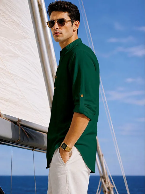 Bottle_Green_Cotton_Relaxed_Fit_Mandarin_Collar_Short_Kurta_For_Men