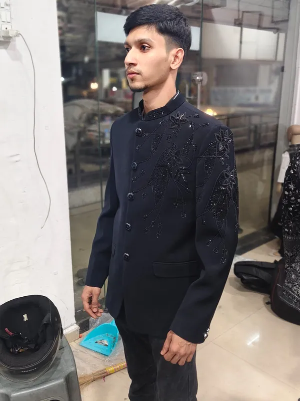 Black_Cotton_Bandhgala_Floral_Embroidered_Jacket_For_Men