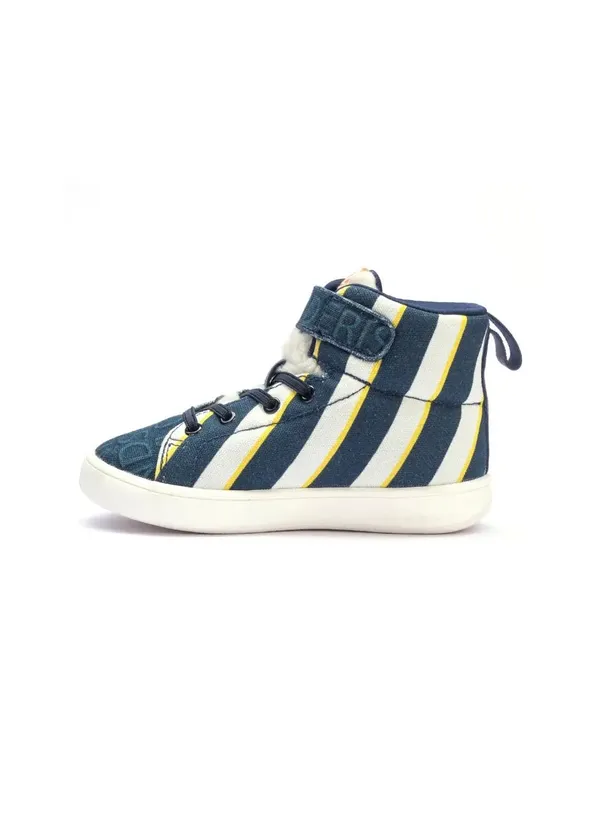 Cosmic_Themed_Quilted_Lace_Up_Shoes