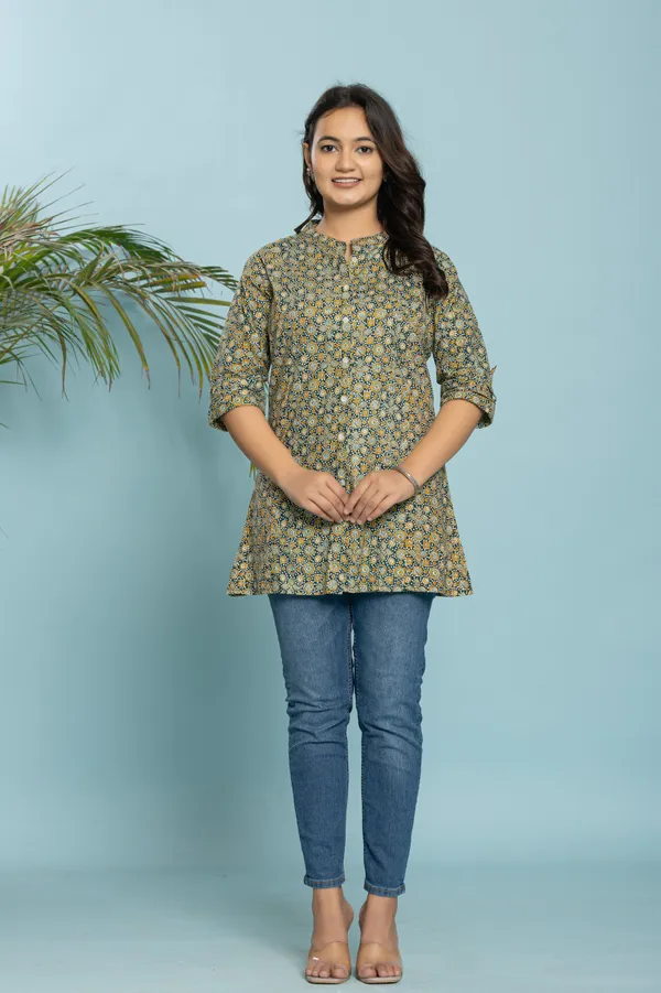 Olive_Green_Cotton_Straight_Short_Printed_Kurta_For_Women