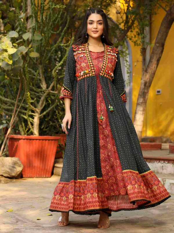 Black_Cotton_Printed_Flared_Ethnic_Dress_2_Piece_Set_For_Women