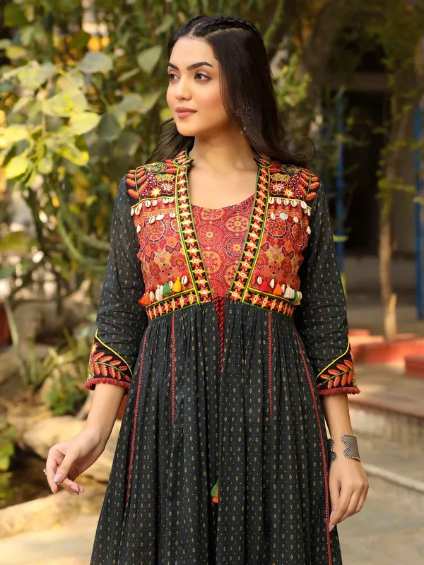 Black_Cotton_Printed_Flared_Ethnic_Dress_2_Piece_Set_For_Women