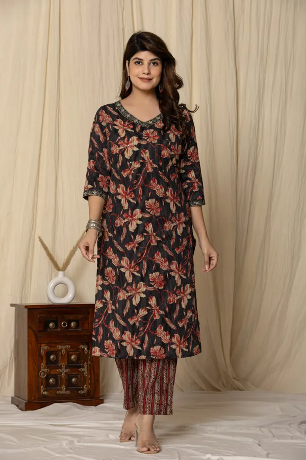 Black_Cotton_Floral_Printed_Kurta_Set_For_Women