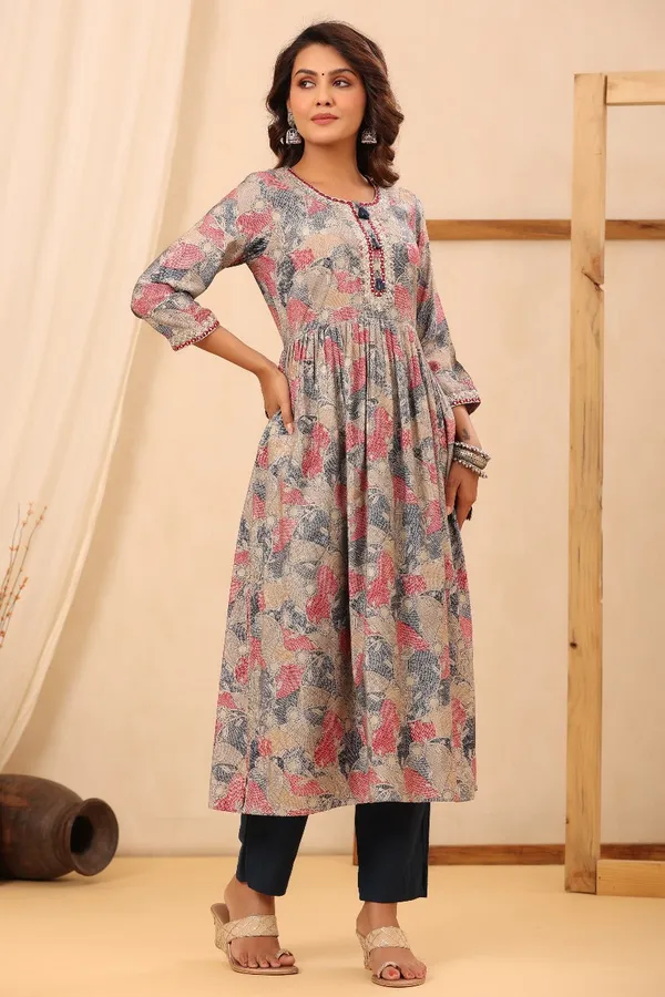 Grey_Muslin_Floral_Printed_Straight_Kurta_Set_With_Pants_For_Women
