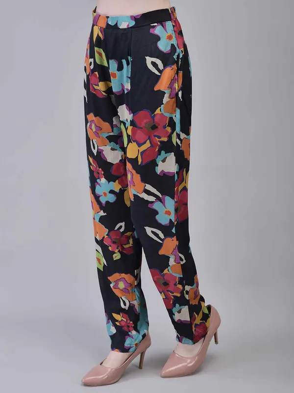 Black_Fiona_Silk_Floral_Printed_Co_Ord_Set_For_Women