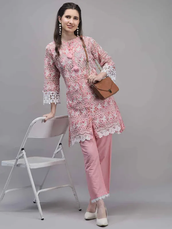 Pink_Cotton_Mulmul_Thread_Embroidered_Ethnic_Co_Ord_Set_For_Women