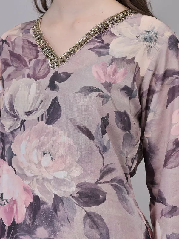 Rose_Gold_Muslin_Straight_Floral_Printed_Kurta_For_Women