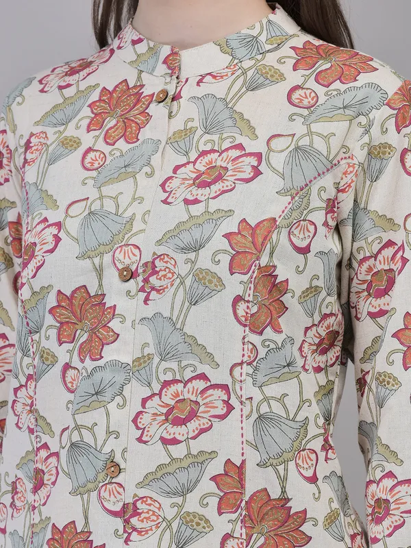 Off_White_Cotton_Straight_Floral_Printed_Kurta_For_Women