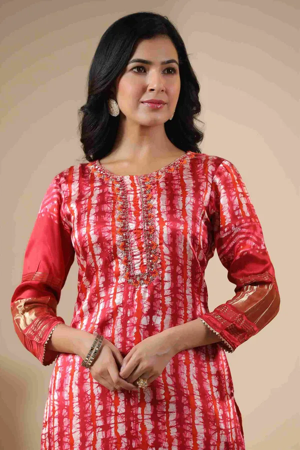 Red_Gaji_Silk_Straight_Printed_Kurta_For_Women