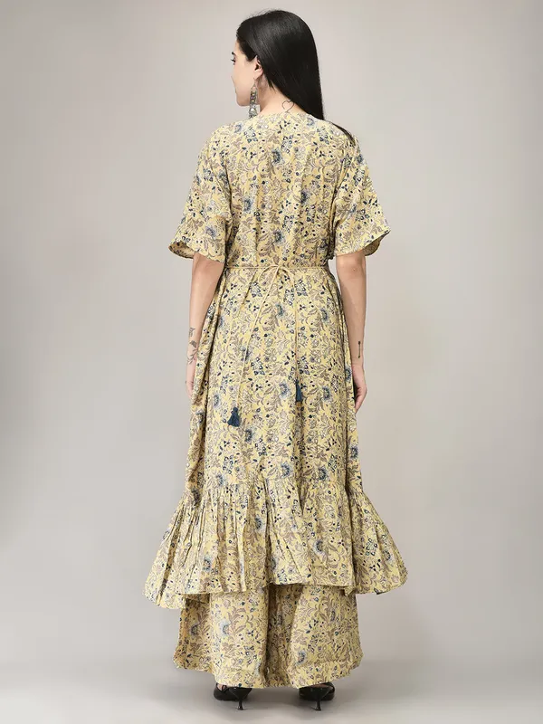 Beige_Cotton_Muslin_Floral_Printed_Co_Ord_Set_With_Belt_For_Women