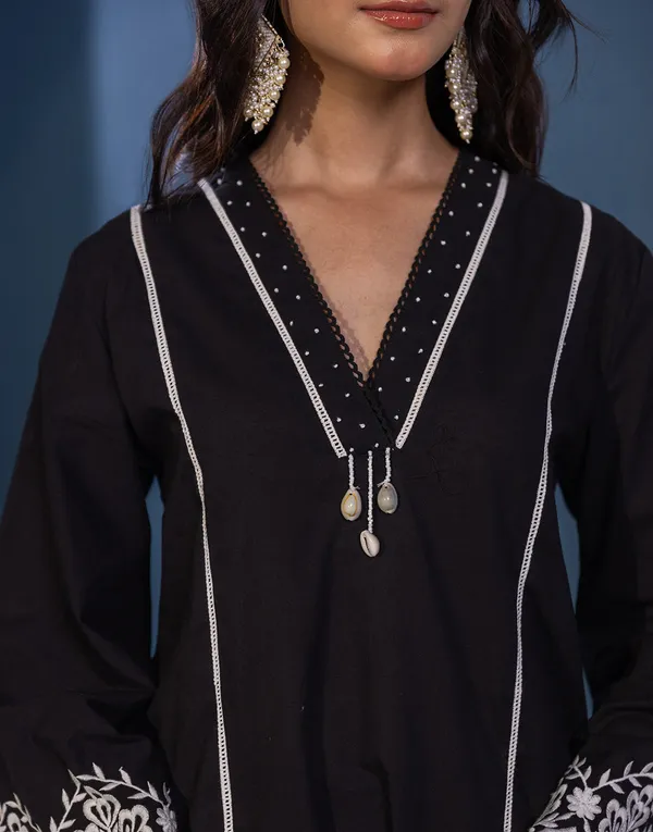 Black_Cotton_Embroidered_Tunic_Top_With_Pants_For_Women