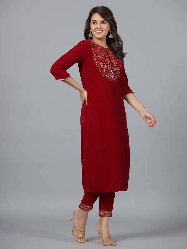 Maroon_Velvet_Embroidered_Straight_Kurta_Pant_Set_For_Women