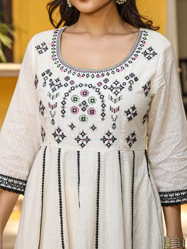 Off_White_Cotton_Embroidered_Anarkali_Kurta_Pant_Dupatta_Suit_Set_For_Women