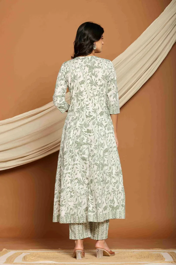 Green_Cotton_Flared_Ethnic_Printed_Suit_Set_For_Women