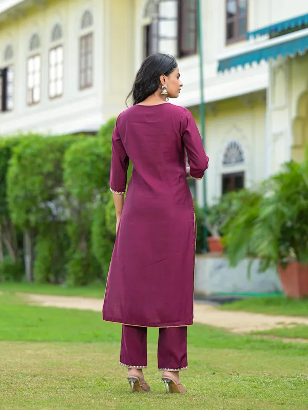 Wine_Viscose_Zari_Embroidered_Straight_Kurta_Suit_Set_For_Women
