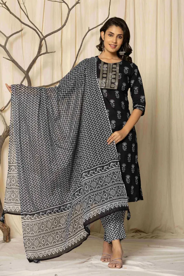 Black_Cotton_Printed_Straight_Suit_Set_For_Women