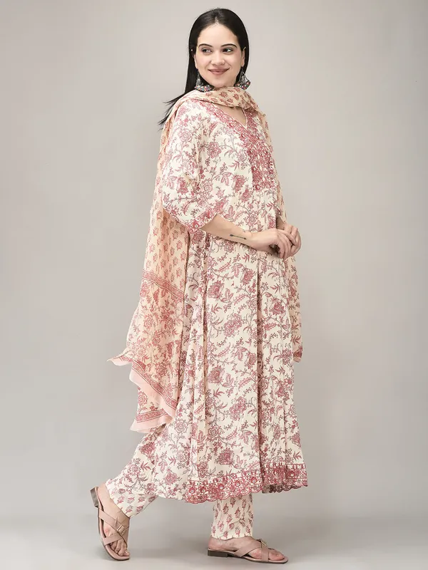 Pink_Rayon_Printed_Flared_Kurta_Suit_Set_For_Women
