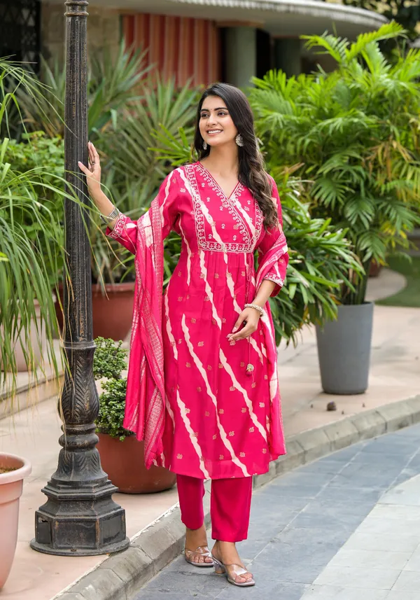 Pink_Modal_Bandhani_Printed_A_Line_Suit_Set_For_Women