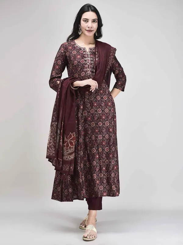 Maroon_Modal_Flared_Printed_Suit_Set_For_Women