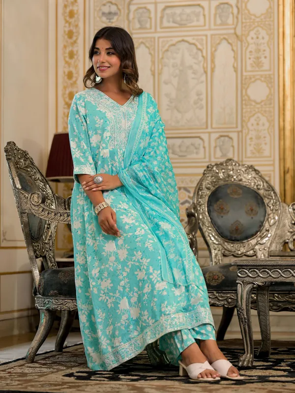 Turquoise_Rayon_Flared_Printed_Suit_Set_For_Women