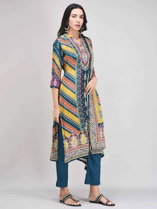Green_Crepe_Flared_Printed_Suit_Set_For_Women