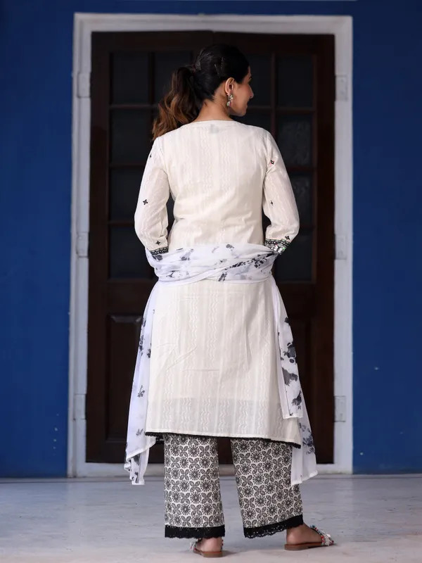 White_Cotton_A_Line_Embroidered_Printed_Suit_Set_For_Women