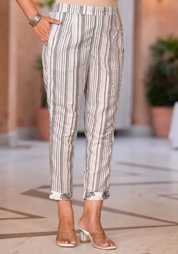 Off_White_Cotton_Printed_Straight_Kurta_Suit_Set_With_Pants_Dupatta_For_Women