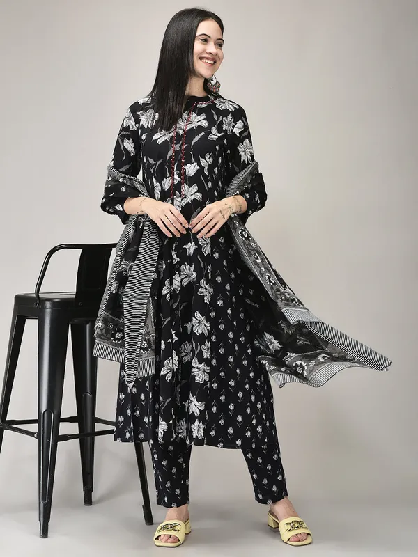 Black_Cotton_Printed_A_Line_Kurta_Suit_Set_For_Women