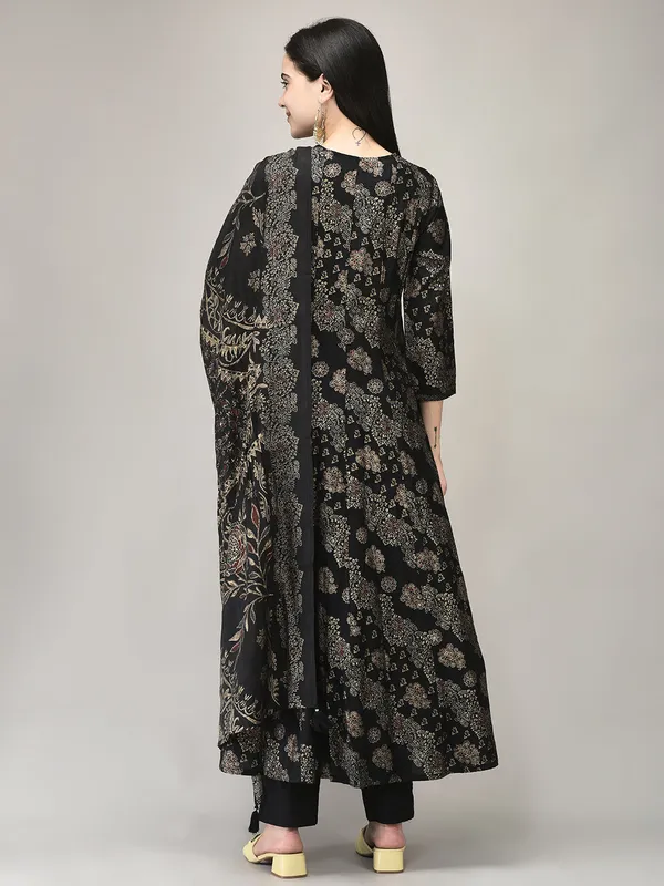 Dark_Blue_Muslin_Floral_Sequin_Embroidered_Straight_Kurta_Suit_Set_For_Women