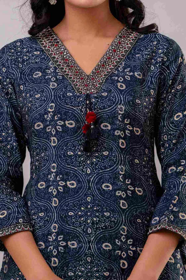 Dark_Blue_Muslin_Printed_Straight_Suit_Set_For_Women