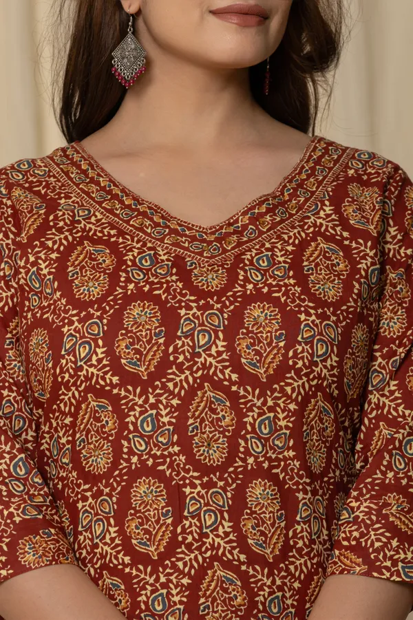 Maroon_Cotton_Printed_Straight_Kurta_Set_With_Pants_For_Women