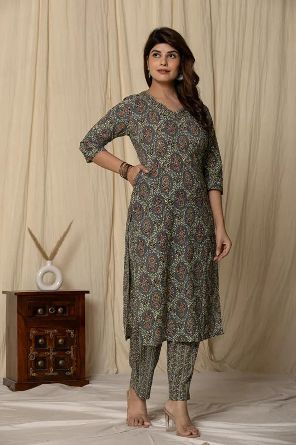 Grey_Cotton_Printed_Kurta_Pant_Set_For_Women