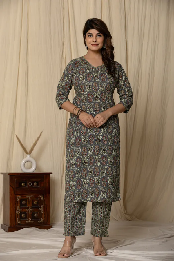 Grey_Cotton_Printed_Kurta_Pant_Set_For_Women