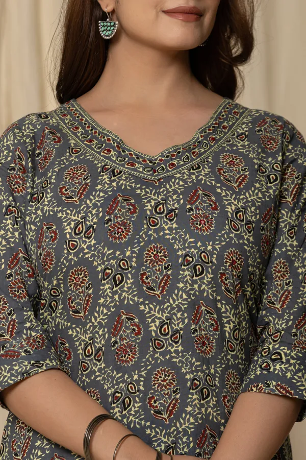 Grey_Cotton_Printed_Kurta_Pant_Set_For_Women