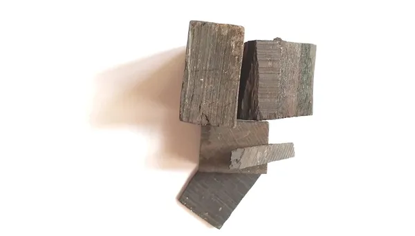 Vinarghya_–_Agar/_Agaru/_Agarkashtha/_Agar_Chandan/_Eagle_Wood/_Krishna_Agaru/_Akil/_Ooda/_Pharsi/_Akilkattai_–_100G