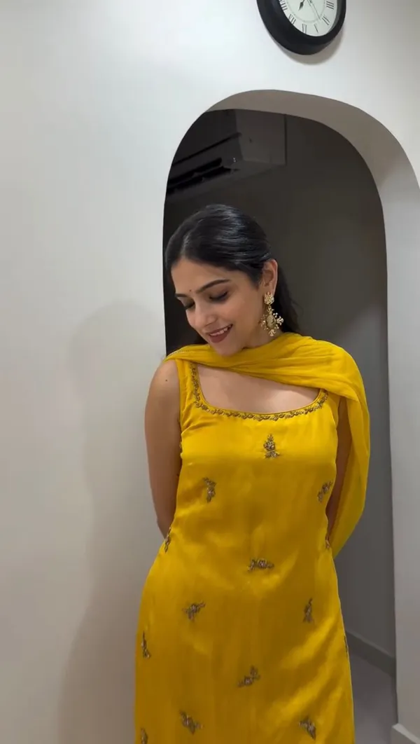 Designer_Sharara_Elegant_Ethnic_Wear_Mehndi_Specail