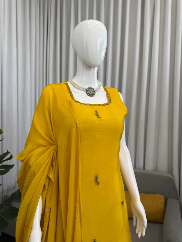Designer_Sharara_Elegant_Ethnic_Wear_Mehndi_Specail