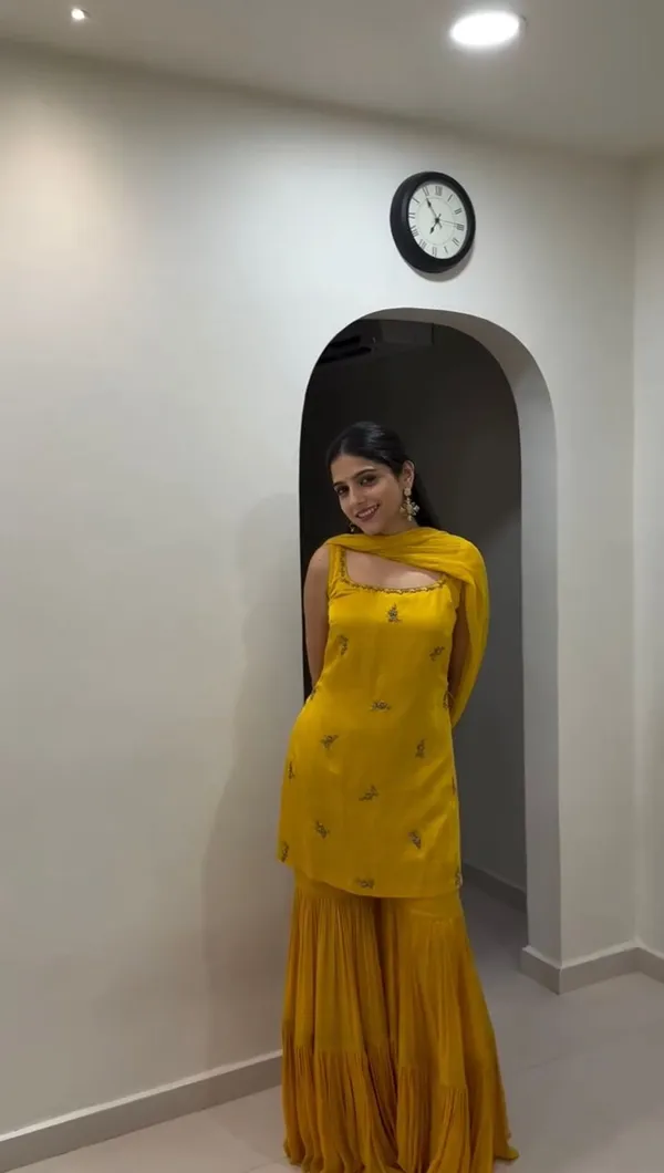 Designer_Sharara_Elegant_Ethnic_Wear_Mehndi_Specail