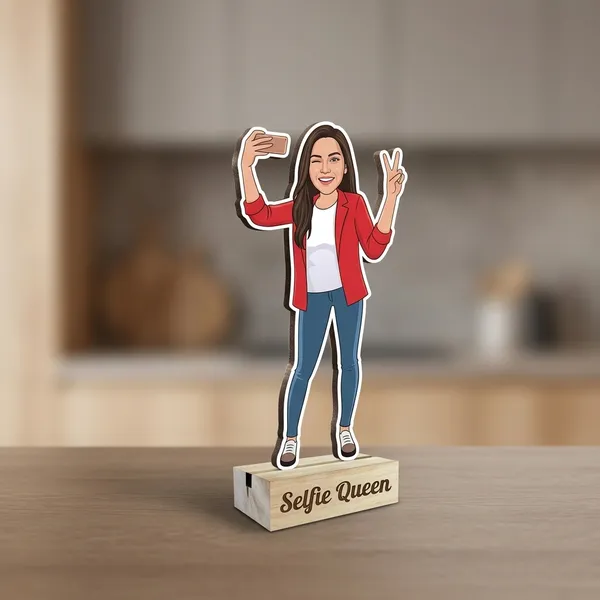 Selfie_Queen_Social_Media_Custom_Caricature_Standee
