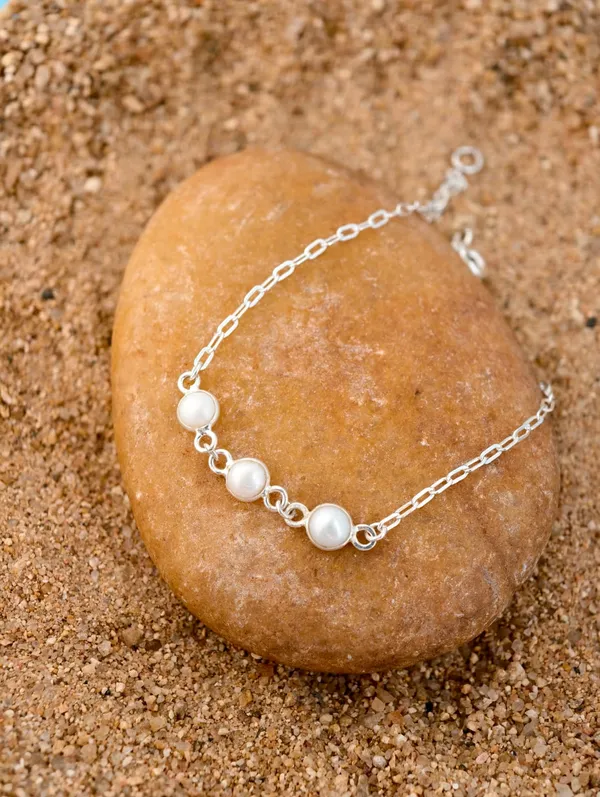 Amara_Tri_Stone_Freshwater_Pearl_Bracelet