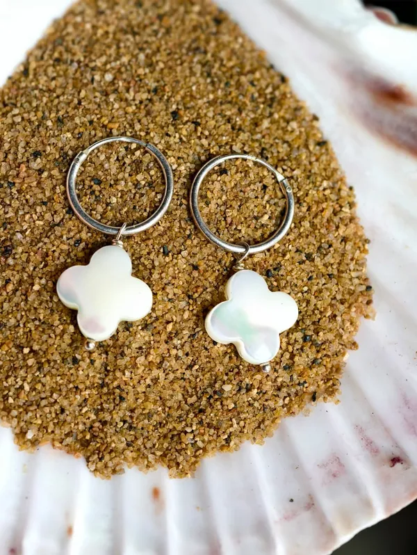 Aura_Clover_Hoop_Earrings