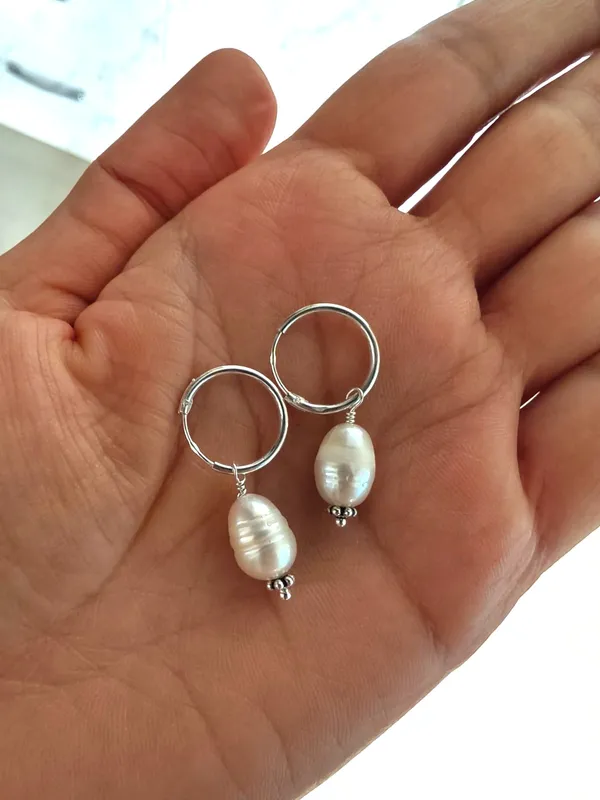 Freshwater_Pearl_Hoop_Earrings