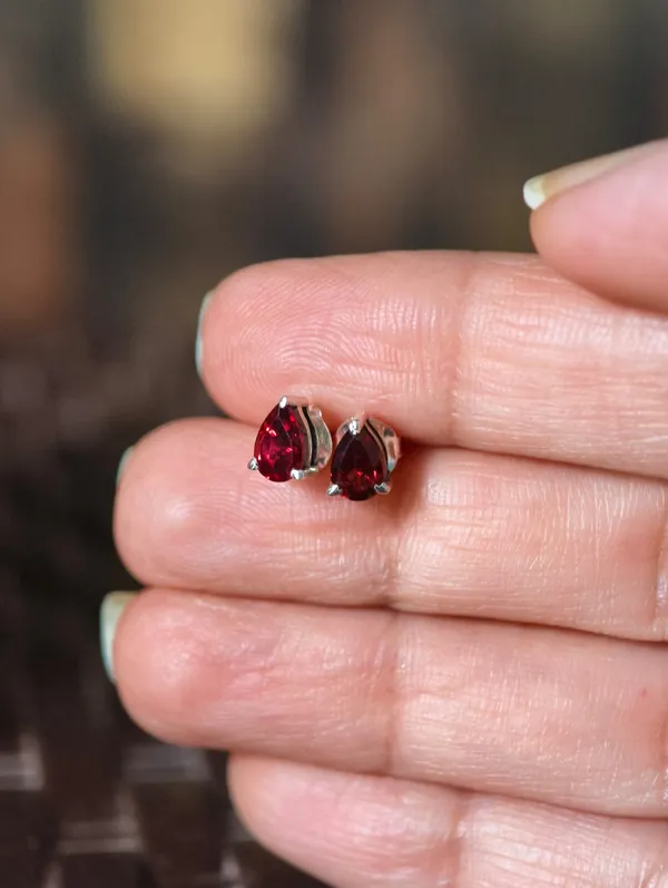 Garnet_Teardrop_Stud_Earrings