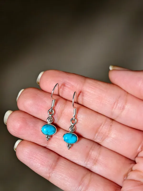 Oval_Turquoise_Dangle_Earrings