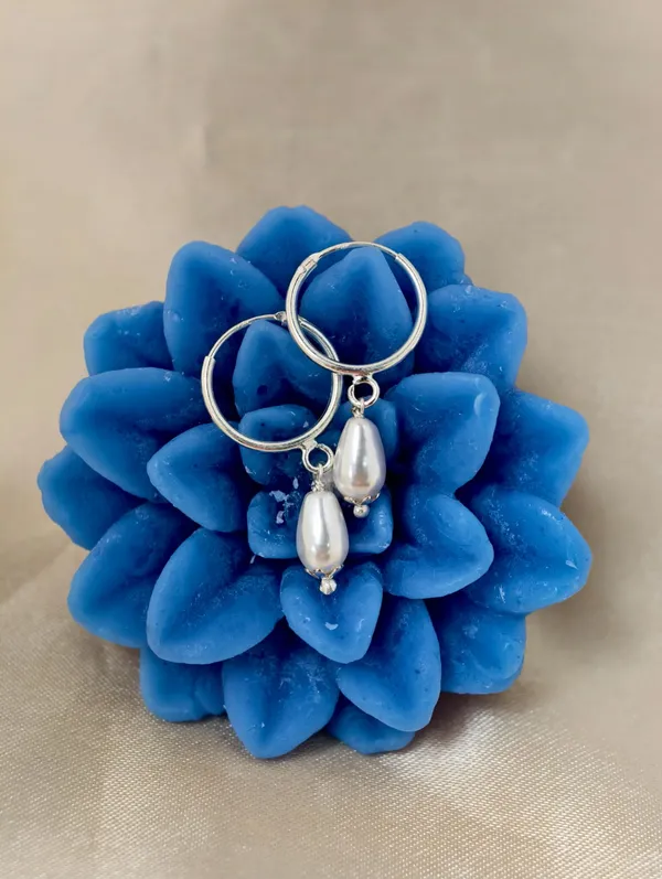 Pearl_Bloom_Charm_Hoop_Earrings